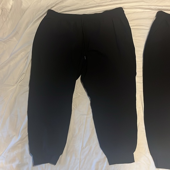 Old Navy High-Waisted All-Seasons StretchTech Jogger Pants, Black, XXL - Picture 2 of 7